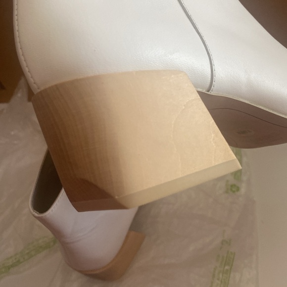 Imagine by Vince Camuto Quiana White Square toe Ankle boots in Size 7.5 MSRP$250 - Picture 9 of 15